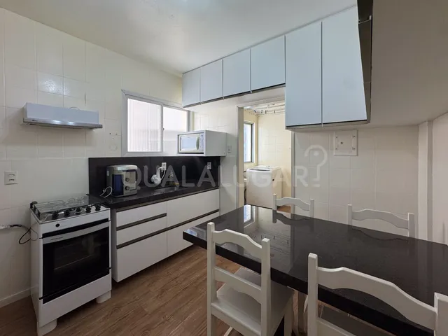 Apartamento 2 quartos e 3 banheiros, para alugar, no bairro Centro em Tubarão
