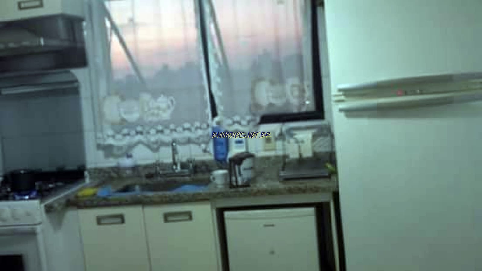 Apartamento à venda com 3 quartos, 94m² - Foto 23