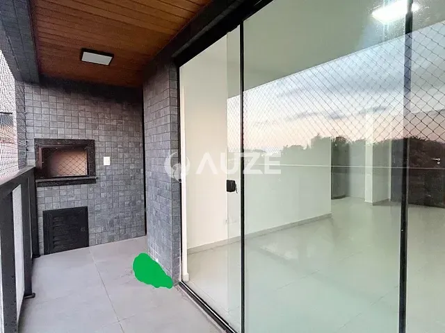 Apartamento com 65m² 2 quartos e 2 banheiros, para alugar, no bairro Guaíra em Curitiba