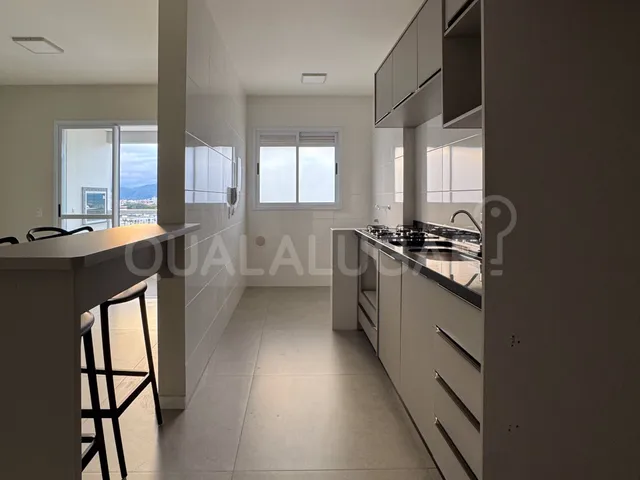 Apartamento 3 quartos e 2 banheiros, para alugar, no bairro Aeroporto em Tubarão