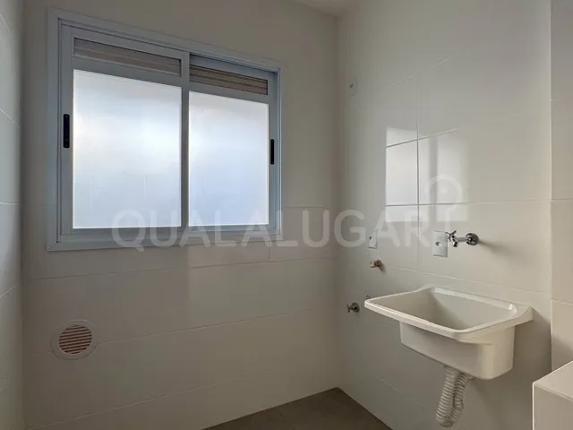 Apartamento 3 quartos e 2 banheiros, para alugar, no bairro Aeroporto em Tubarão