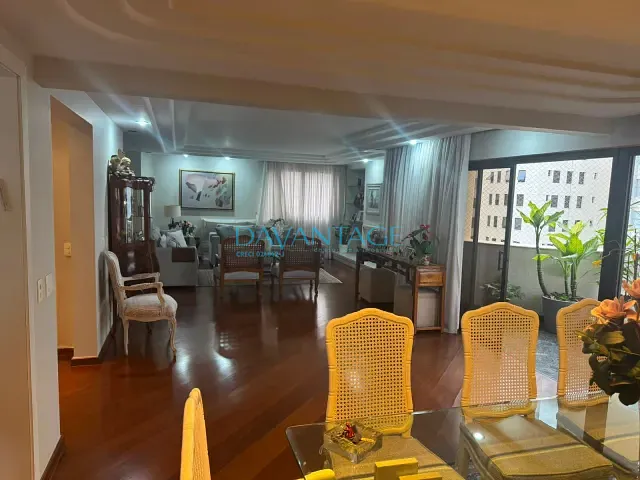 Apartamento com 240m² 3 quartos e 5 banheiros, à venda, no bairro Santa Cecília em São Paulo