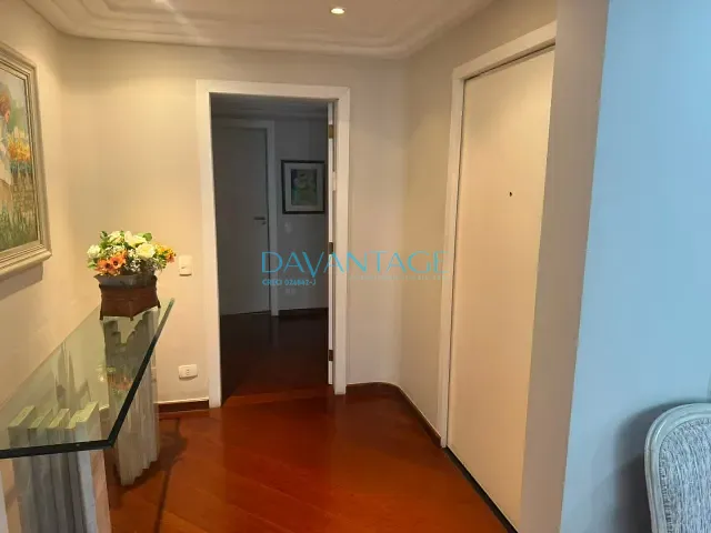Apartamento com 240m² 3 quartos e 5 banheiros, à venda, no bairro Santa Cecília em São Paulo