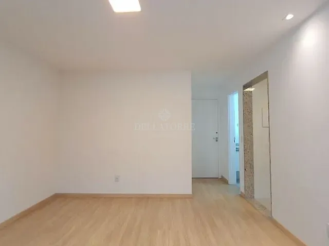 Apartamento 1 quarto e 2 banheiros, à venda, no bairro Várzea em Teresópolis