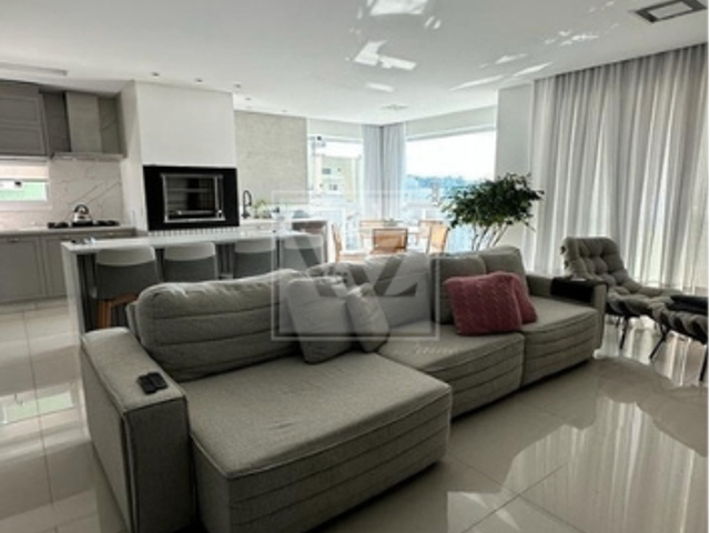 Apartamento com 143m² 3 quartos e 3 banheiros, à venda, no bairro Centro em Itapema