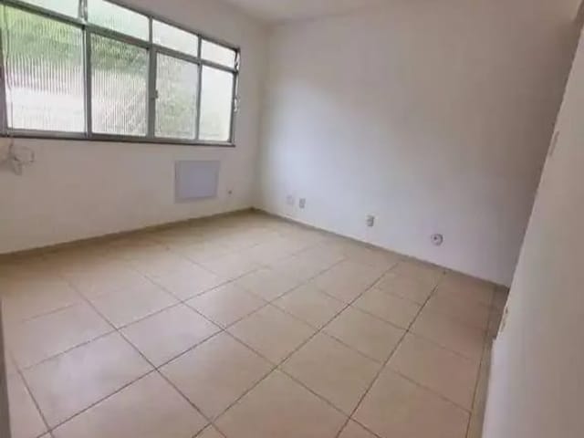Apartamento com 50m² 2 quartos e 1 banheiro, à venda, no bairro Praça Seca em Rio de Janeiro