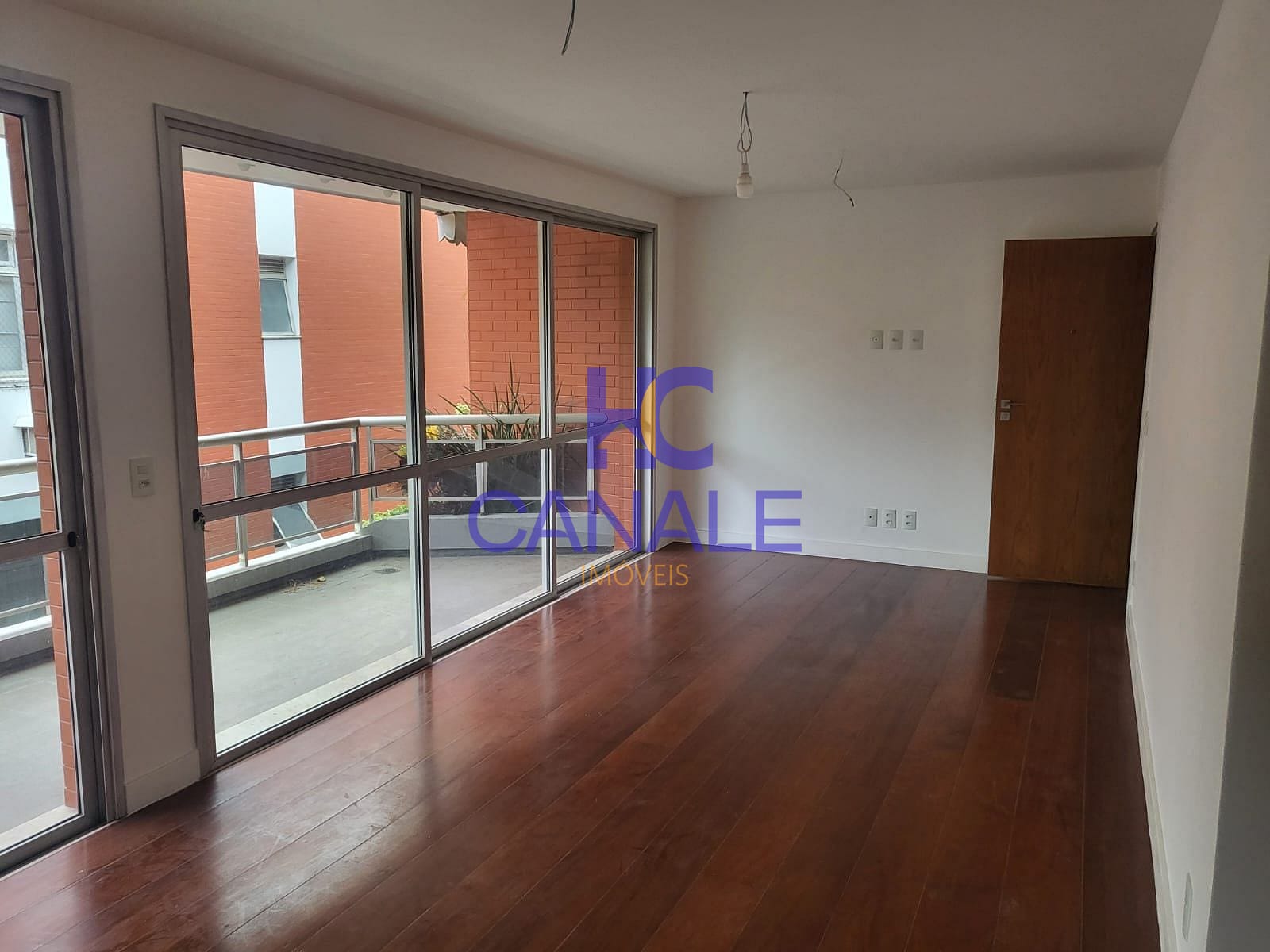 Apartamento à venda com 3 quartos, 139m² - Foto 5