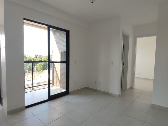 Apartamento 2 quartos e 1 banheiro, à venda, no bairro Pedro Moro em São José Dos Pinhais