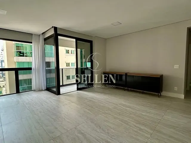 Apartamento 4 quartos e 5 banheiros, para alugar, no bairro Pioneiros em Balneário Camboriú