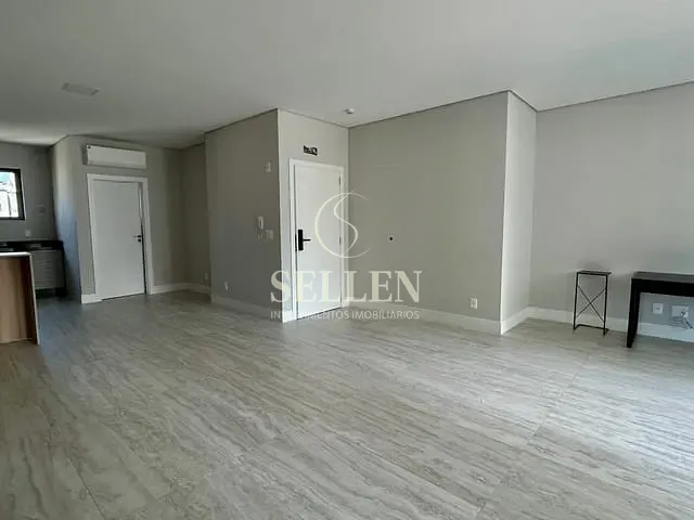 Apartamento 4 quartos e 5 banheiros, para alugar, no bairro Pioneiros em Balneário Camboriú