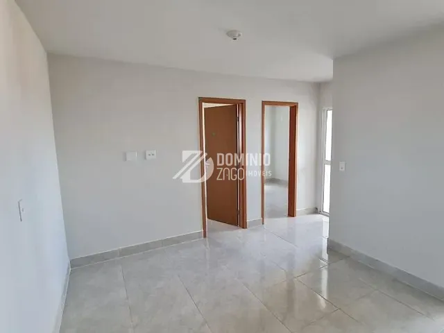 Apartamento 2 quartos e 1 banheiro, à venda, no bairro Jardim Espanha em Uberaba