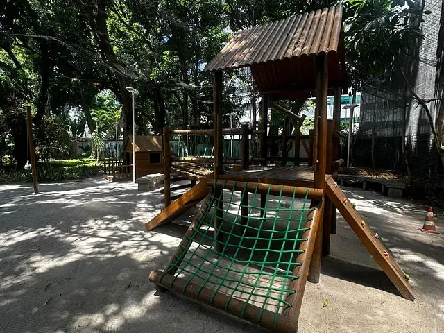 Apartamento 3 quartos e 4 banheiros, à venda, no bairro Casa Forte em Recife