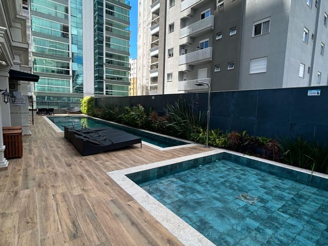 Apartamento 4 quartos e 3 banheiros, à venda, no bairro Meia Praia em Itapema