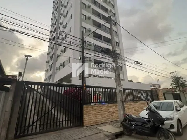 Apartamento com 57m² 3 quartos e 2 banheiros, para alugar, no bairro Prado em Recife
