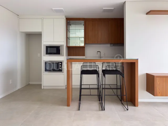 Apartamento 2 quartos e 2 banheiros, para alugar, no bairro Recife em Tubarão