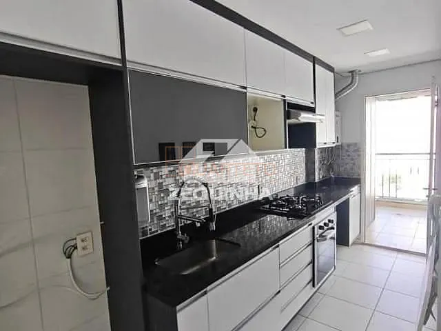 Apartamento 2 quartos e 2 banheiros, à venda, no bairro Continental em Osasco