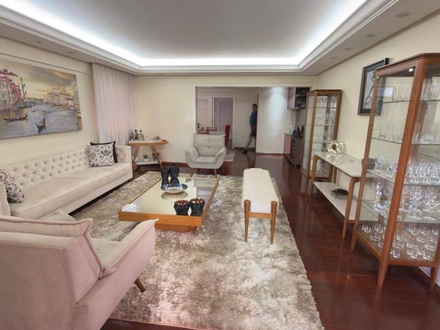 Apartamento com 198m² 3 quartos e 4 banheiros, à venda, no bairro Setor Oeste em Goiânia
