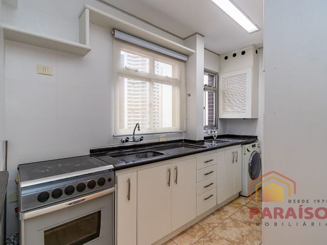 Apartamento 2 quartos e 2 banheiros, para alugar, no bairro Água Verde em Curitiba