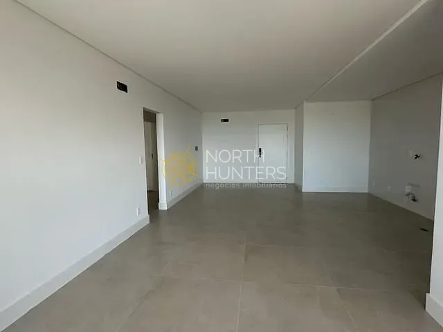 Apartamento com 180m² 3 quartos e 4 banheiros, à venda, no bairro Jurerê em Florianópolis