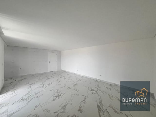 Apartamento 3 quartos e 2 banheiros, para alugar, no bairro Capão Raso em Curitiba