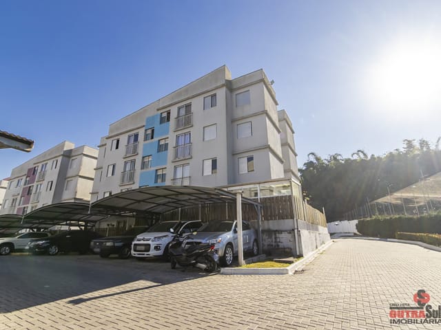 Apartamento 3 quartos e 2 banheiros, para alugar, no bairro Agua Verde em Curitiba
