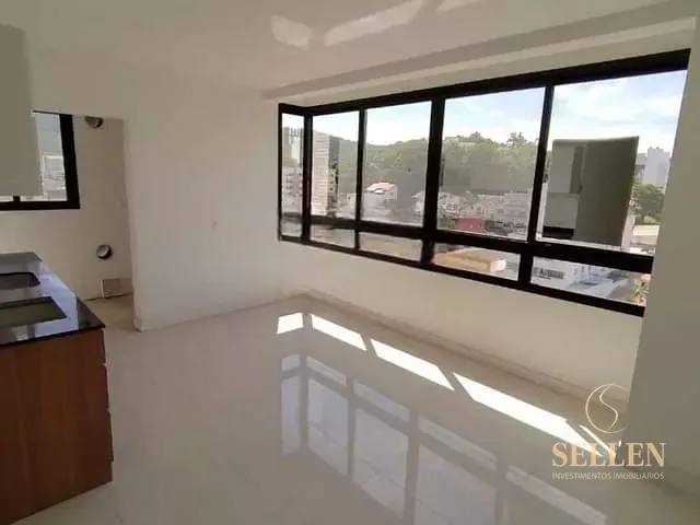 Apartamento 2 quartos e 2 banheiros, à venda, no bairro Nações em Balneário Camboriú