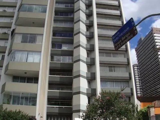 Apartamento 5 quartos e 5 banheiros, à venda, no bairro Batel em Curitiba
