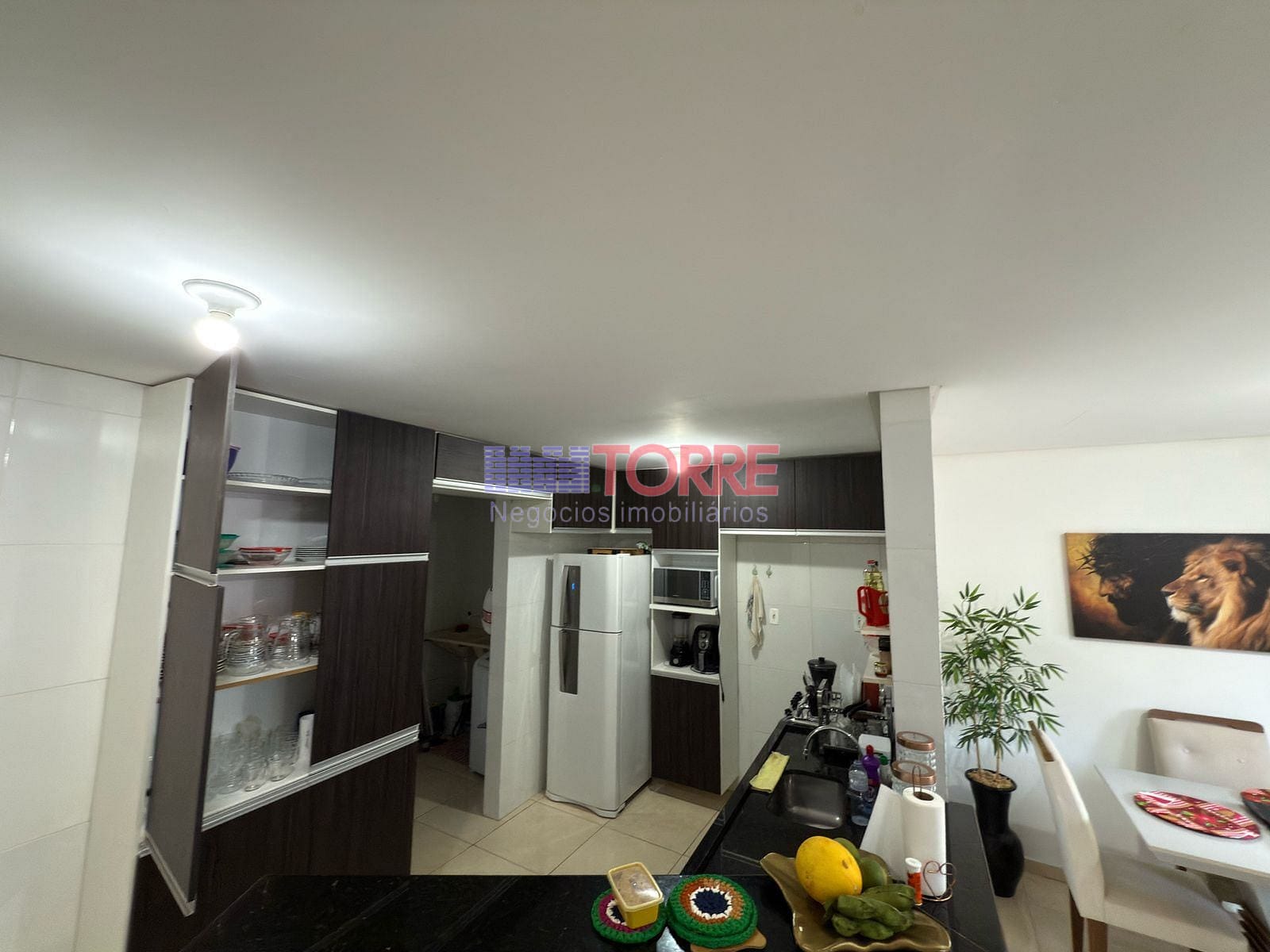 Apartamento à venda com 2 quartos, 75m² - Foto 4
