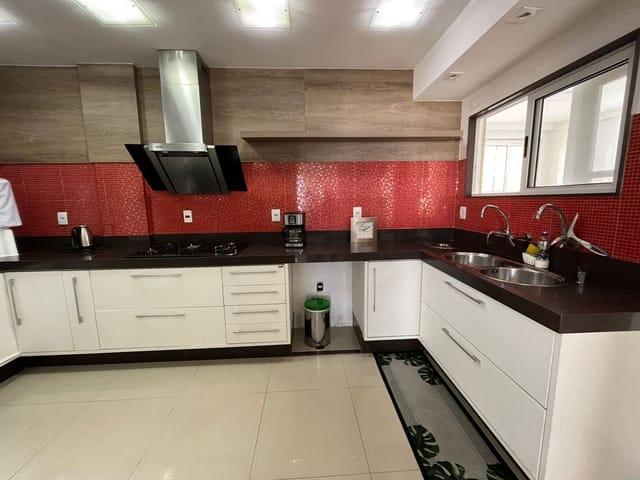 Apartamento com 315m² 4 quartos e 3 banheiros, à venda, no bairro Praia Campista em Macaé