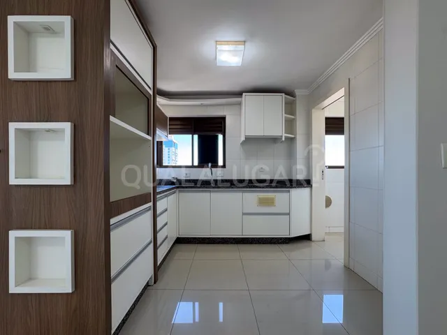 Apartamento 3 quartos e 2 banheiros, para alugar, no bairro Aeroporto em Tubarão
