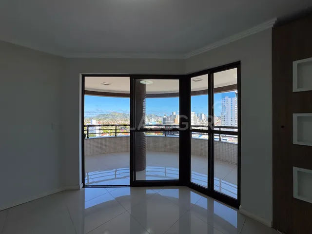 Apartamento 3 quartos e 2 banheiros, para alugar, no bairro Aeroporto em Tubarão