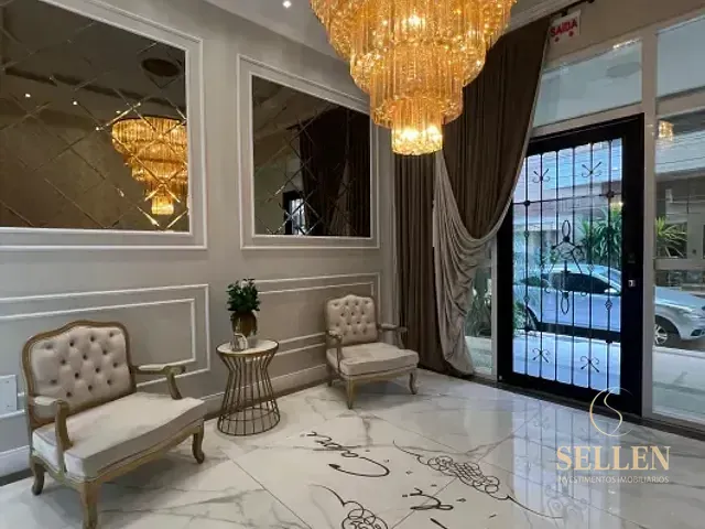 Apartamento 3 quartos e 5 banheiros, à venda, no bairro Meia Praia em Itapema