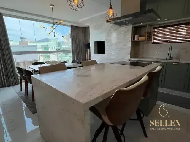 Apartamento 3 quartos e 5 banheiros, à venda, no bairro Meia Praia em Itapema
