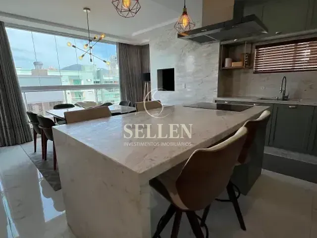 Apartamento 3 quartos e 5 banheiros, à venda, no bairro Meia Praia em Itapema