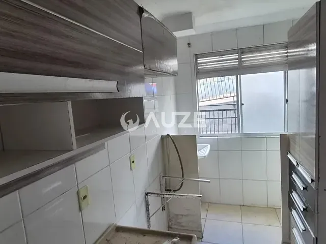 Apartamento com 47m² 2 quartos e 1 banheiro, à venda, no bairro Santa Cândida em Curitiba