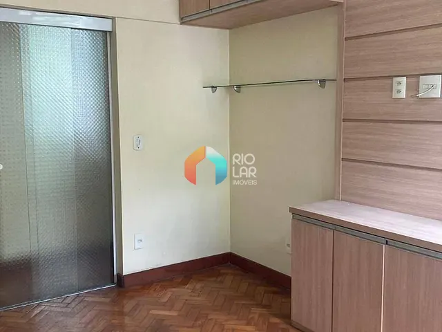 Apartamento com 70m² 2 quartos e 2 banheiros, à venda, no bairro Laranjeiras em Rio de Janeiro