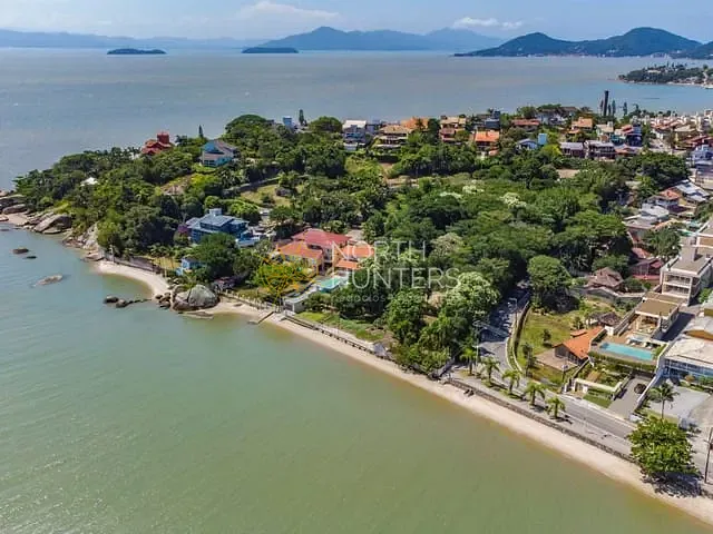 Apartamento com 246m² 3 quartos e 4 banheiros, à venda, no bairro Cacupé em Florianópolis