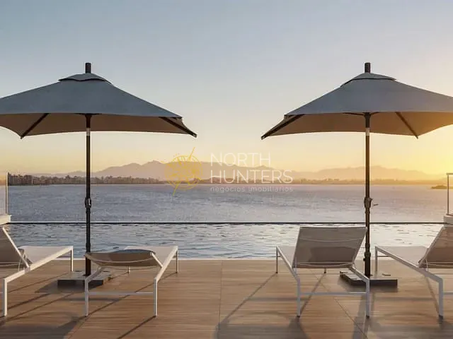 Apartamento com 246m² 3 quartos e 4 banheiros, à venda, no bairro Cacupé em Florianópolis