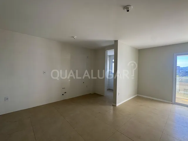 Apartamento 2 quartos e 1 banheiro, para alugar, no bairro Centro em Tubarão