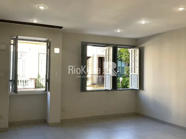 Apartamento 3 quartos e 1 banheiro, para alugar, no bairro Centro em Rio de Janeiro