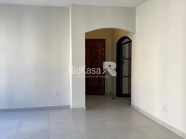 Apartamento 3 quartos e 1 banheiro, para alugar, no bairro Centro em Rio de Janeiro
