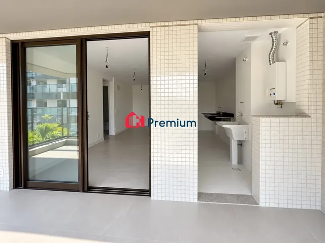Apartamento 2 quartos e 2 banheiros, à venda, no bairro Barra da Tijuca em Rio de Janeiro
