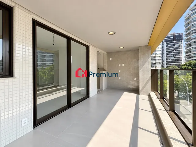 Apartamento 2 quartos e 2 banheiros, à venda, no bairro Barra da Tijuca em Rio de Janeiro