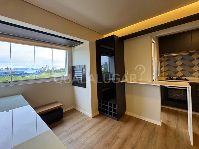 Apartamento 1 quarto e 1 banheiro, à venda ou para alugar, no bairro Recife em Tubarão