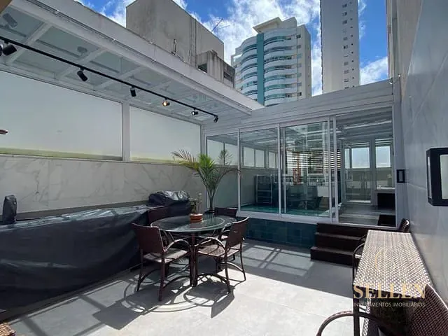 Apartamento com 244m² 3 quartos e 4 banheiros, à venda, no bairro Centro em Balneário Camboriú