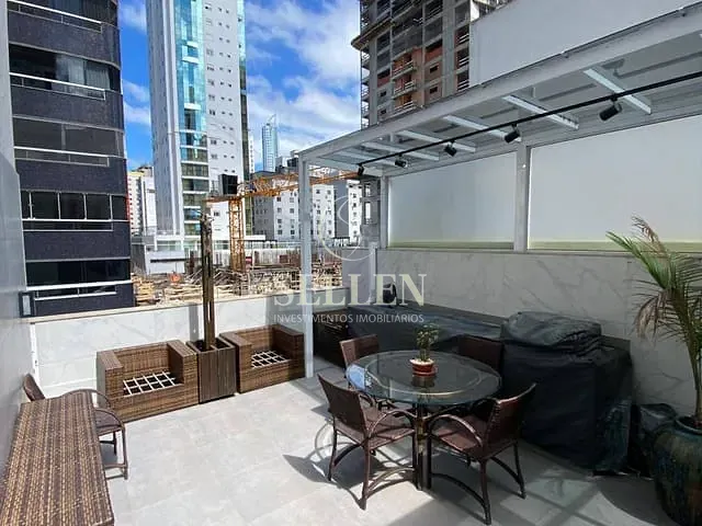 Apartamento com 244m² 3 quartos e 4 banheiros, à venda, no bairro Centro em Balneário Camboriú