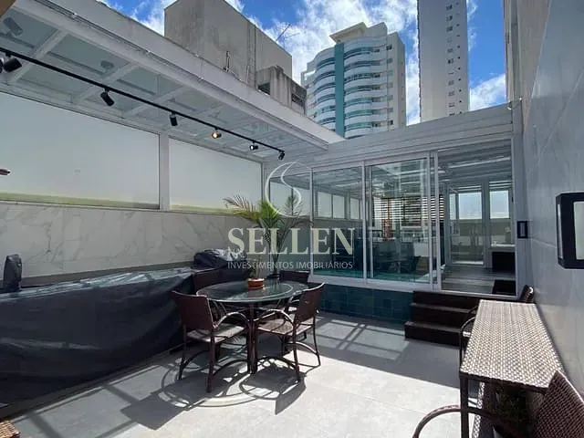 Apartamento com 244m² 3 quartos e 4 banheiros, à venda, no bairro Centro em Balneário Camboriú