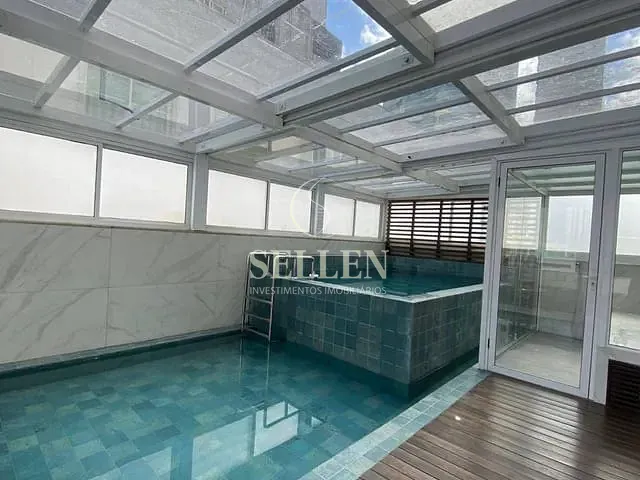 Apartamento com 244m² 3 quartos e 4 banheiros, à venda, no bairro Centro em Balneário Camboriú