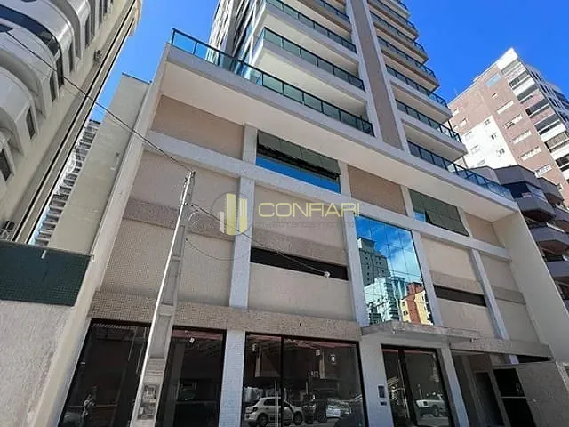 Apartamento com 224m² 3 quartos e 4 banheiros, à venda, no bairro Meia Praia em Itapema