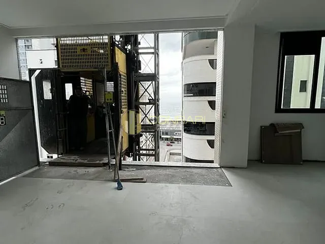 Apartamento com 224m² 3 quartos e 4 banheiros, à venda, no bairro Meia Praia em Itapema
